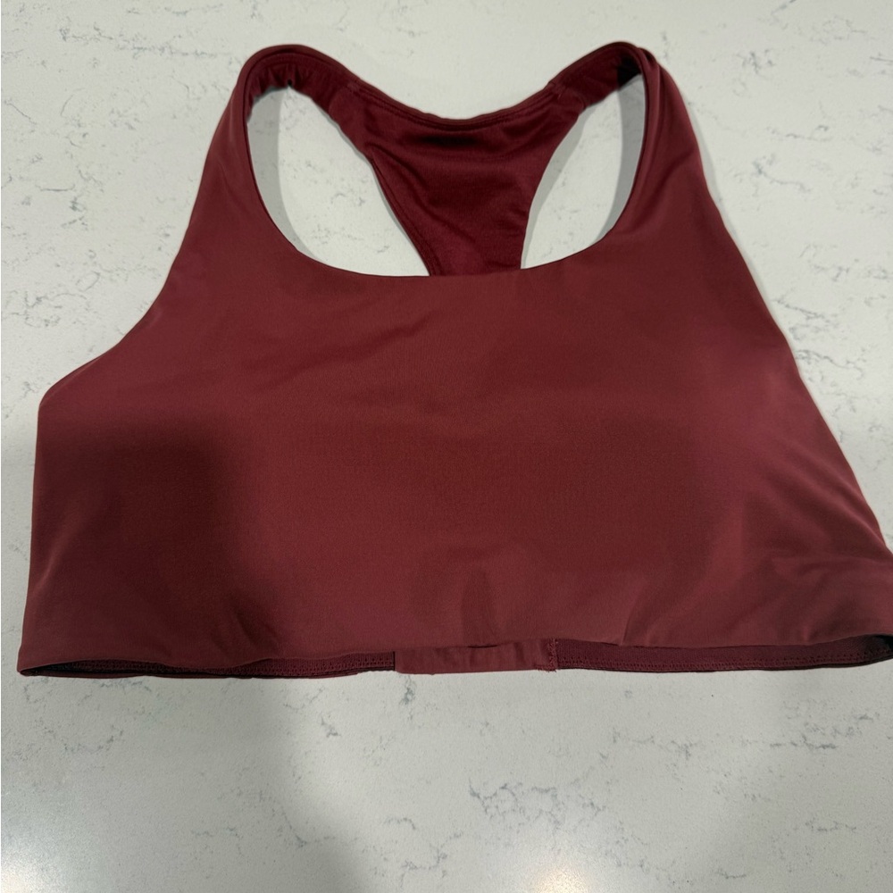 Lululemon Invigorate Sports Bra Size 8 - Mulled Wine Color - WITH PADS - EUC